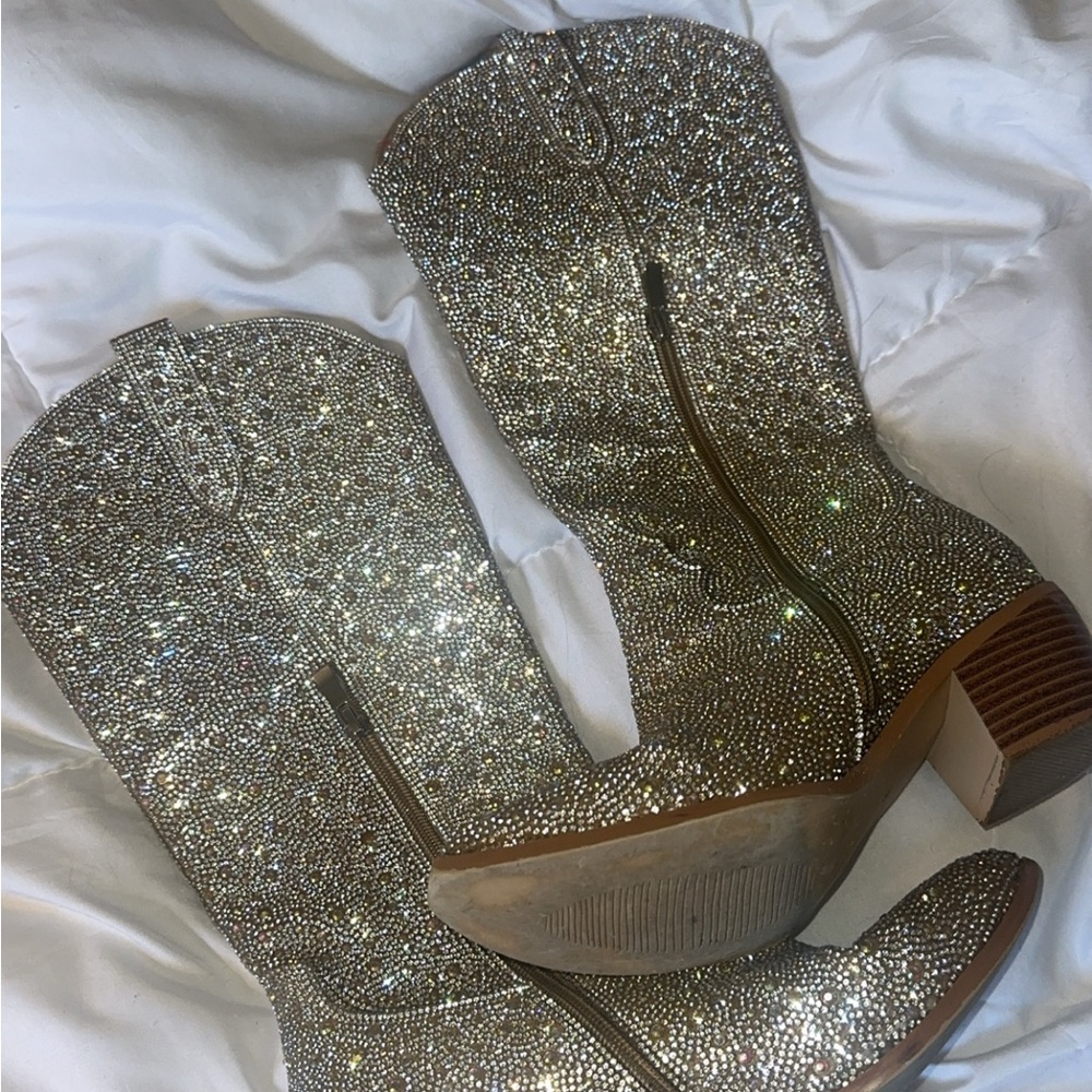 SILVER RHINESTONE COWGIRL BOOTS ✨ - Picture 5 of 8